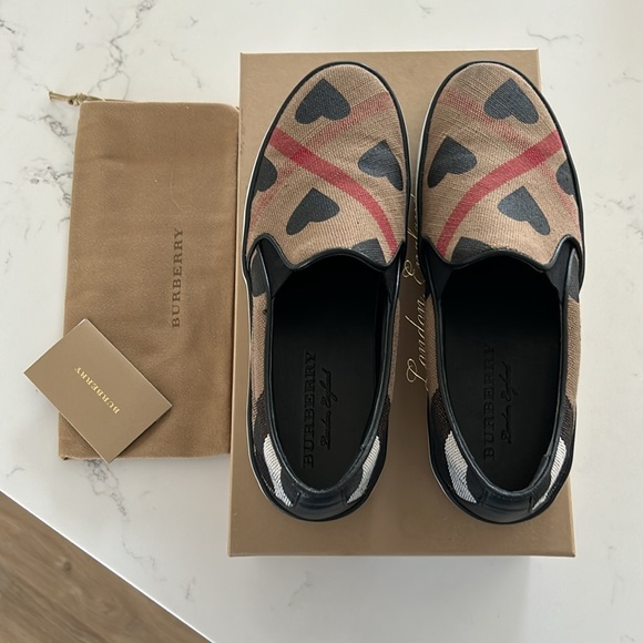 Burberry limited edition sneakers - Picture 2 of 4
